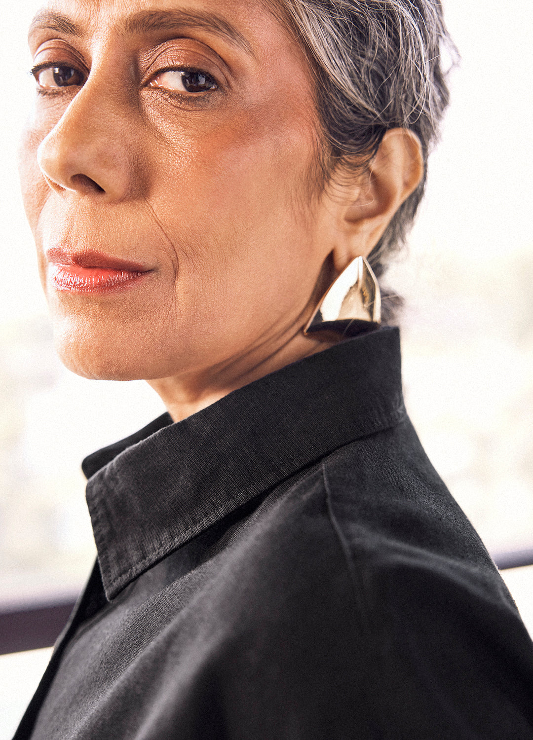 Nutan Linen Shirt In Coal