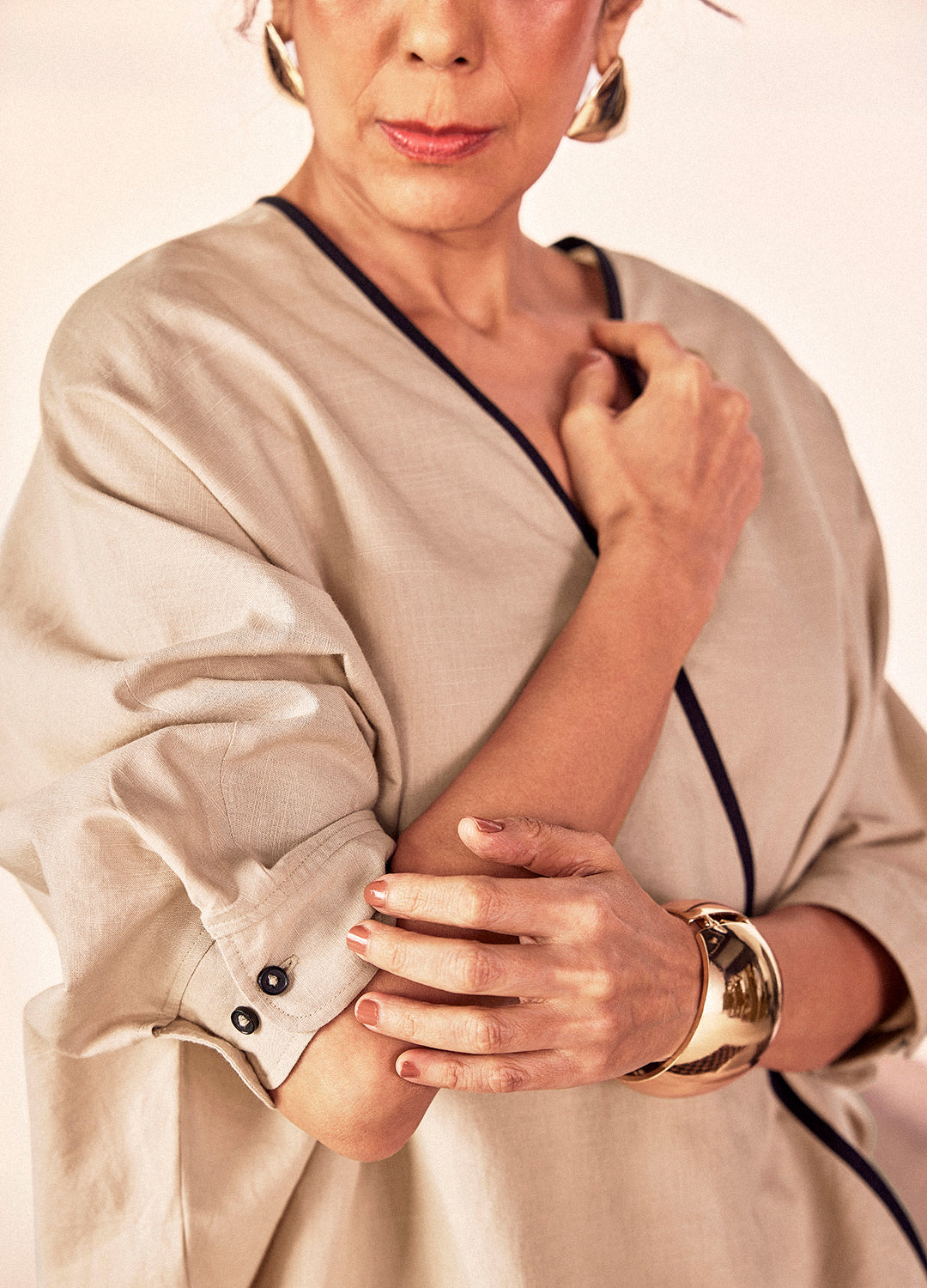 Waheeda Linen Blouse In Beige